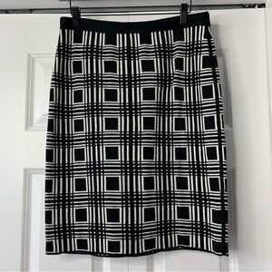 TRISISTO Black  and Cream Knit Plaid Women's  Mini Skirt Size M